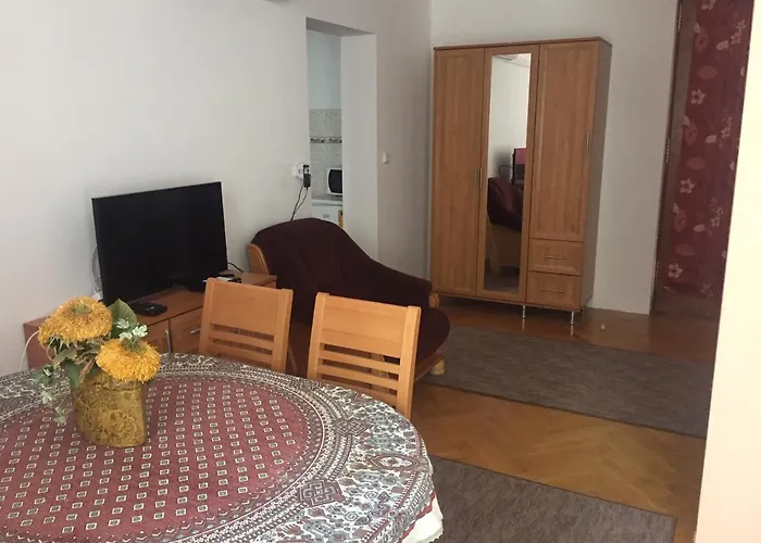 Apartments Yowan