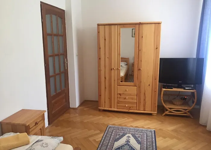 Apartments Yowan