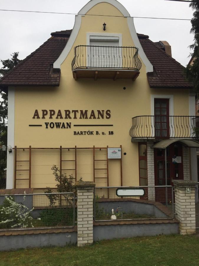 Yowan Apartment *