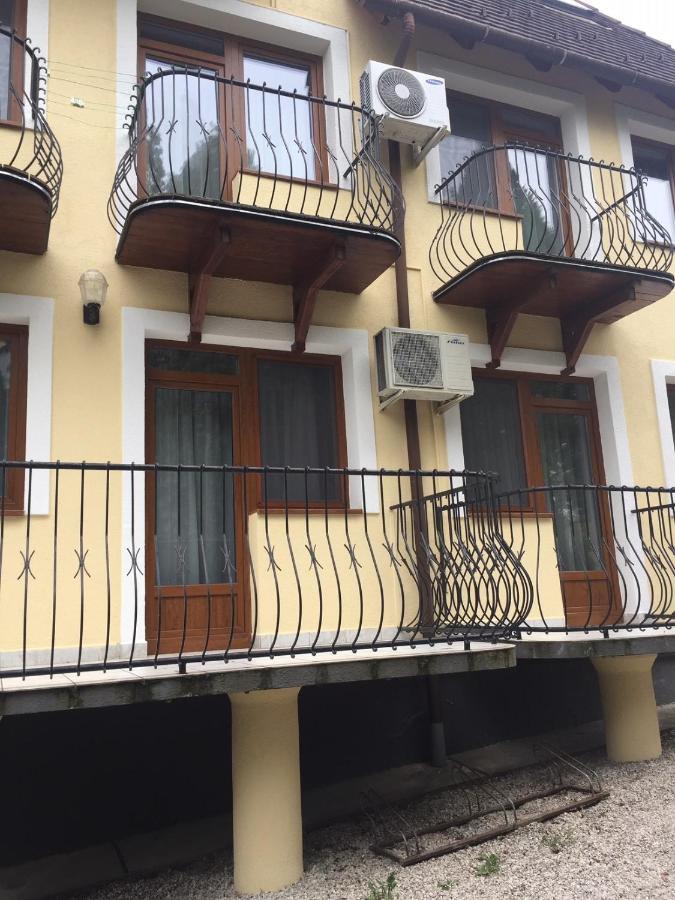 Yowan Apartment Heviz