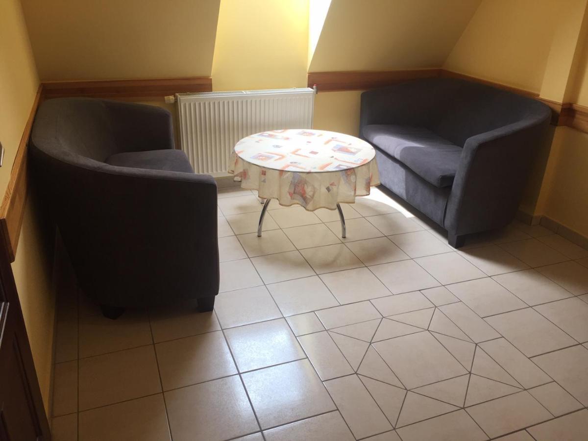 Yowan Apartment *